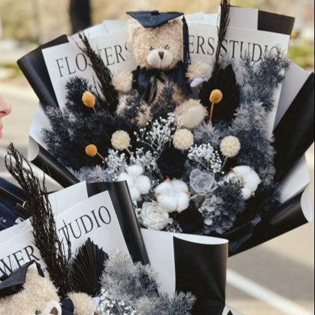 Graduation Flowers丨Black Preserved Everlasting Flowers & Graduation Teddy Bouquet