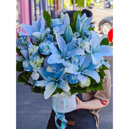 Ice Blue Dream Hatbox