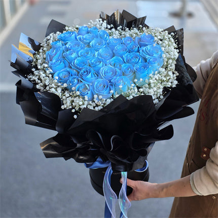 ❤Heart Shape Ice Blue Rose & Gyp Hatbox