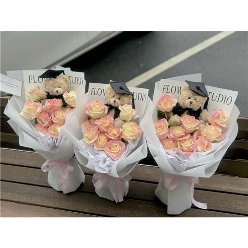 Graduation Flowers丨Pink Roses & Graduation Teddy Bouquet