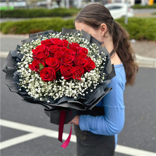 21 Roses & Baby's Breaths Bouquet