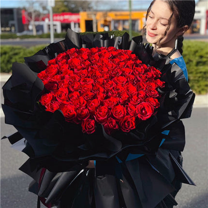 99 Red Roses (Black Style)