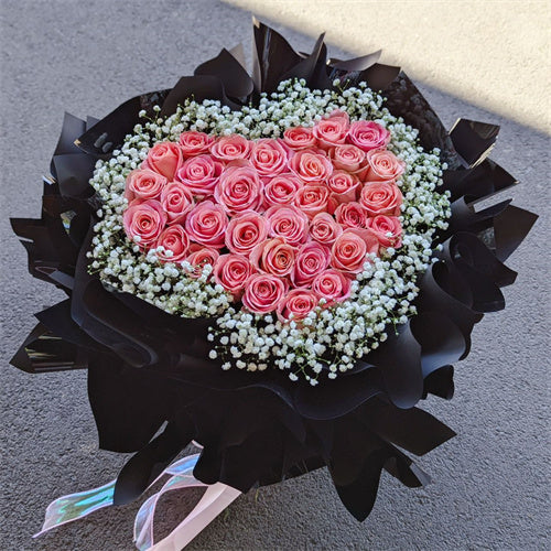 ❤Heart Shape Pink Rose & Gyp Hatbox（Black Style）