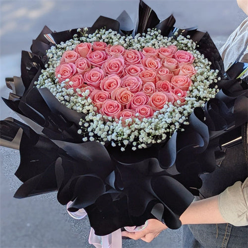 ❤Heart Shape Pink Rose & Gyp Hatbox（Black Style）