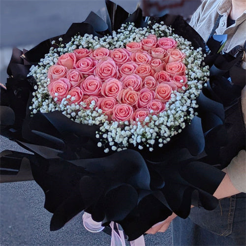 ❤Heart Shape Pink Rose & Gyp Hatbox（Black Style）