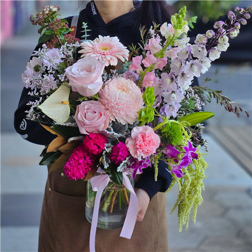 Florist Choice Vase arrangement - Set Your Budget & Colour