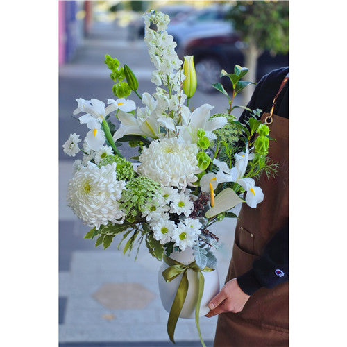 Florist Choice Vase arrangement - Set Your Budget & Colour