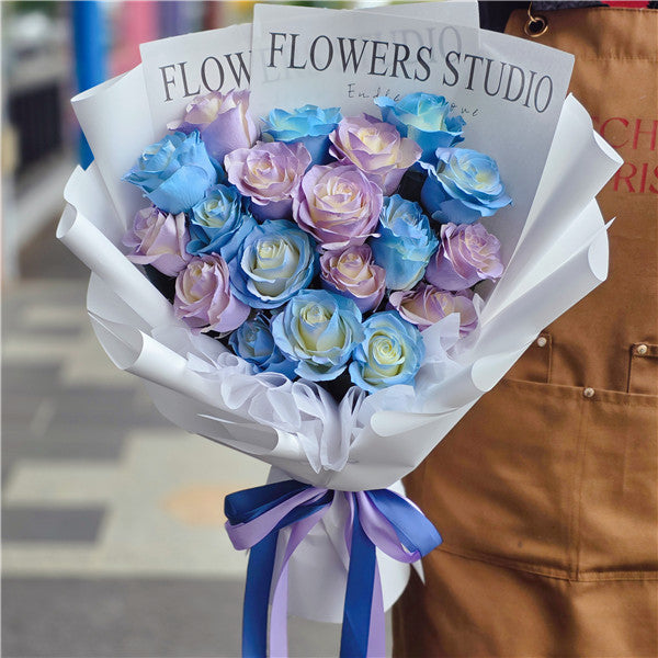 19 Ice Blue & Misty Purple Roses