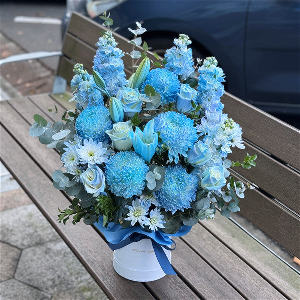 Ice Blue Dream Hatbox