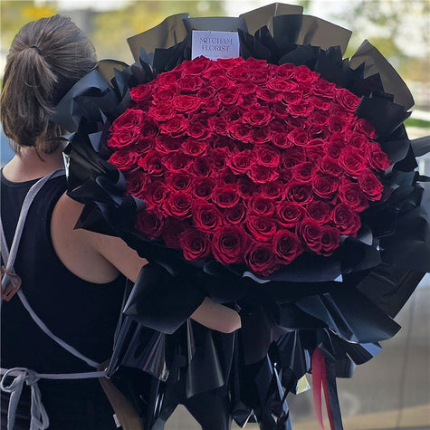 99 Red Roses (Black Style)