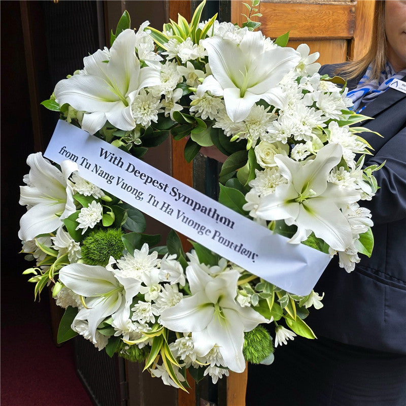 Funeral Wreath #10 Classic White (Lilies)丨Funeral Flowers delivery Melbourne