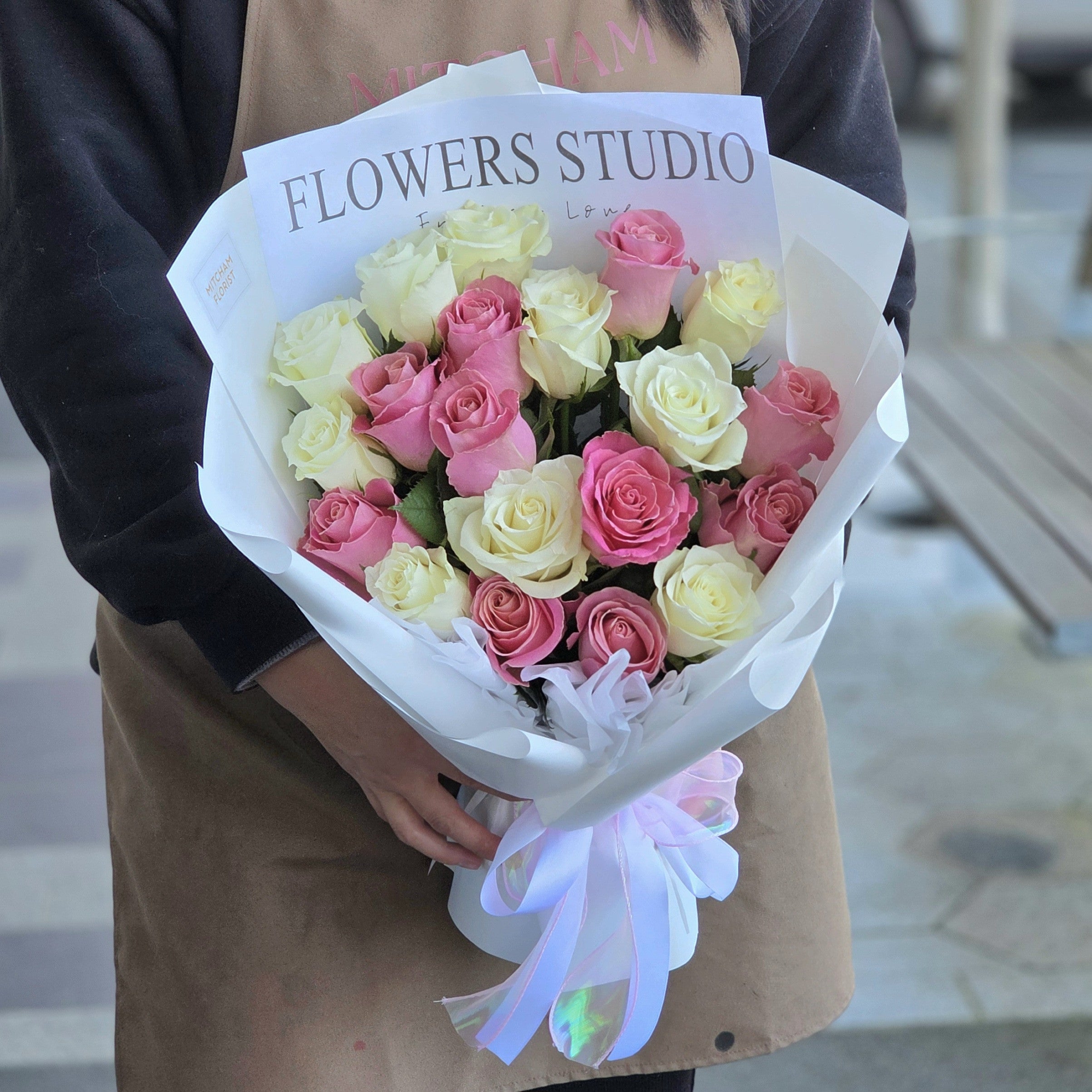 19 Pink & White Roses Bouquet