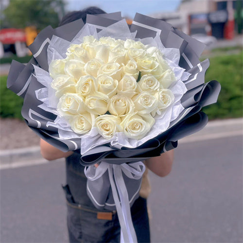 33 White Roses