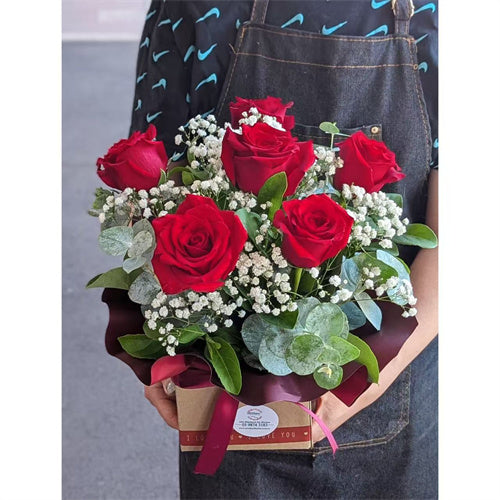 Sweet Kiss (6 Roses)