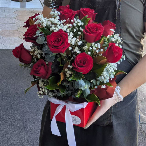 Sweet Kiss (6 Roses)