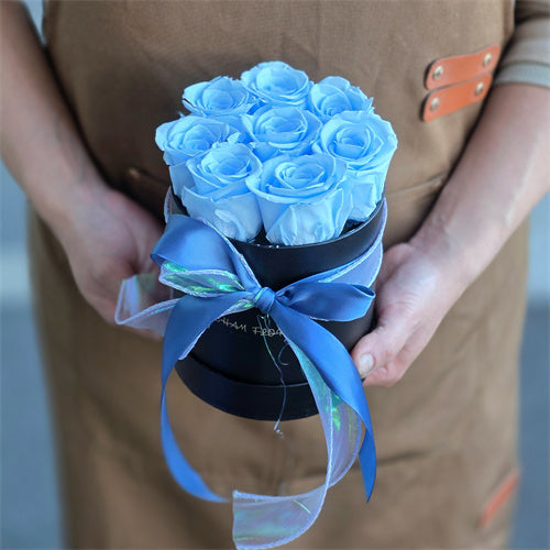 8 Ice Blue Everlasting Preserved Roses Mini Hatbox丨Preserved Flowers丨D ...