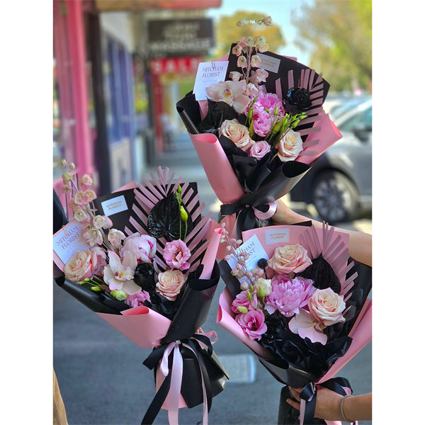 Black&Pink Fresh Floral Bouquet
