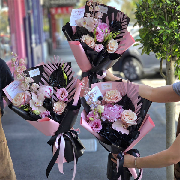 Black&Pink Fresh Floral Bouquet