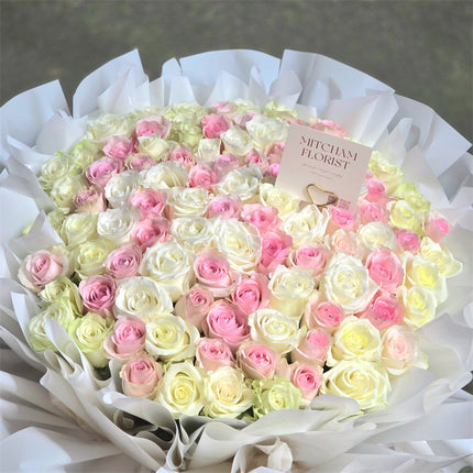 99 White & Pink Roses