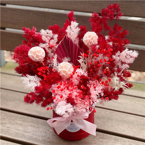 Preserved Flower Hatbox Small - Red & Pink