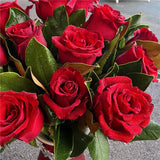 12 Roses in XOXO Vase (more colour option) - Mitcham Central Flowers
