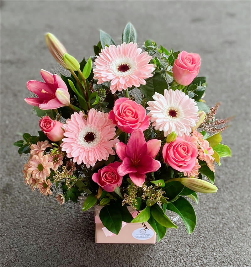 Same Day flower delivery accross Melbourne with Mitcham Centra Florist