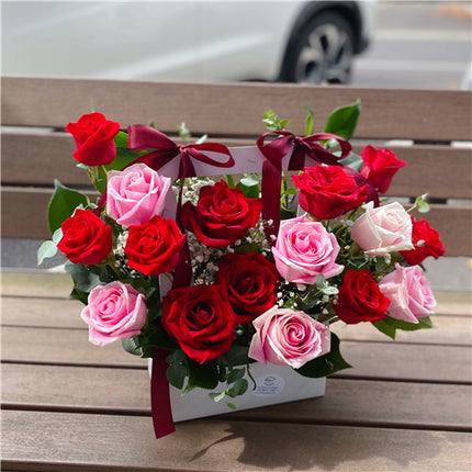 True Love 15 Pink & Red Roses